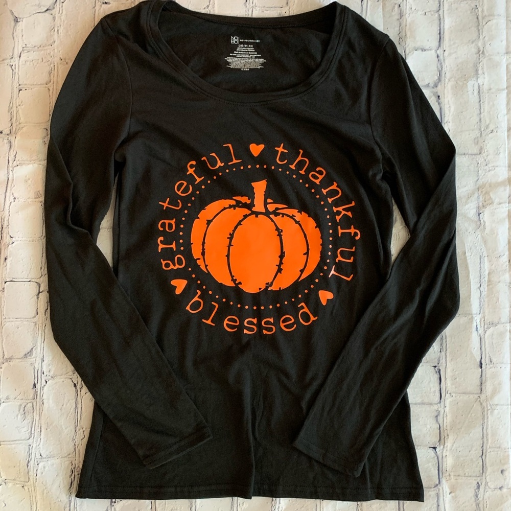 Women’s black long sleeve t shirt